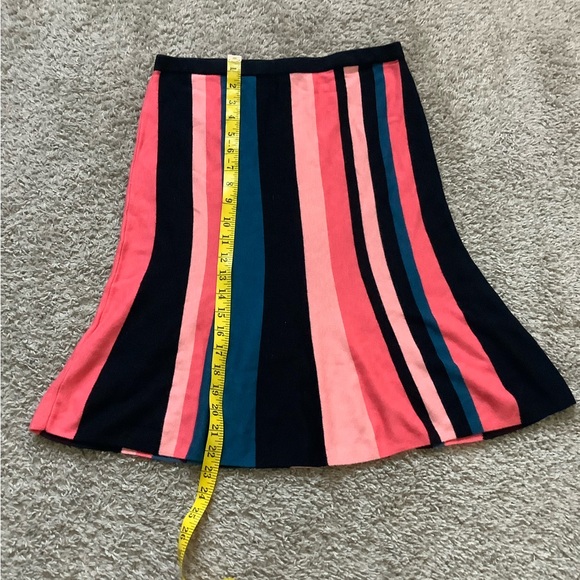 🔥🔥HOST PIC🔥🔥Vince Camuto Striped Flare Skirt - Picture 2 of 11